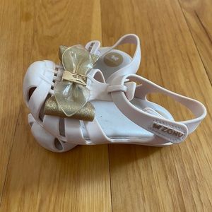 Zaxy Rubberized Bow sandal